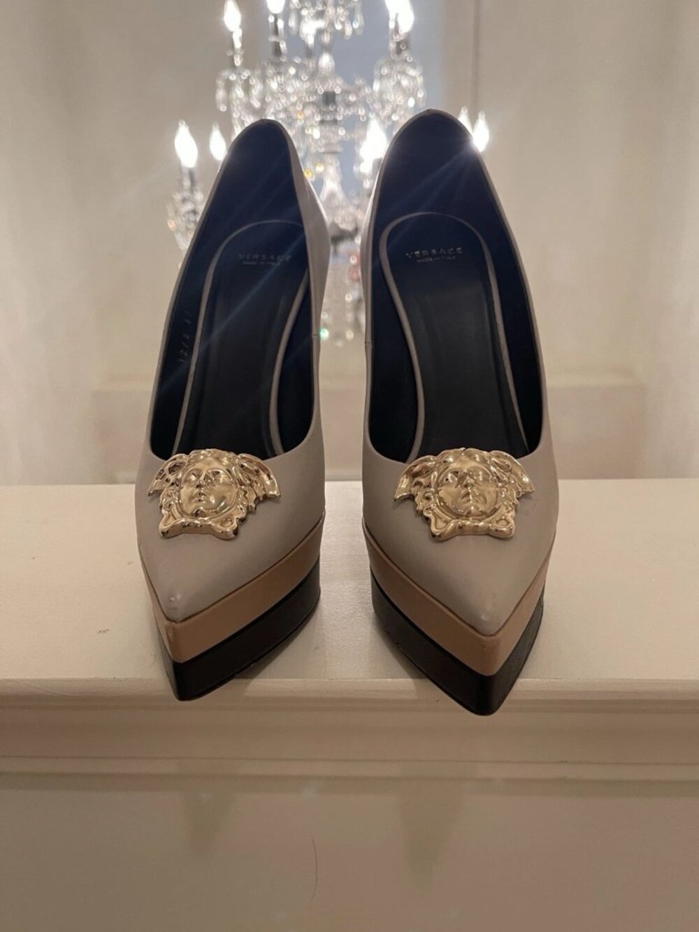 Versace Medusa Pumps Women Size 7 Platform Heels Leather Made In Italy